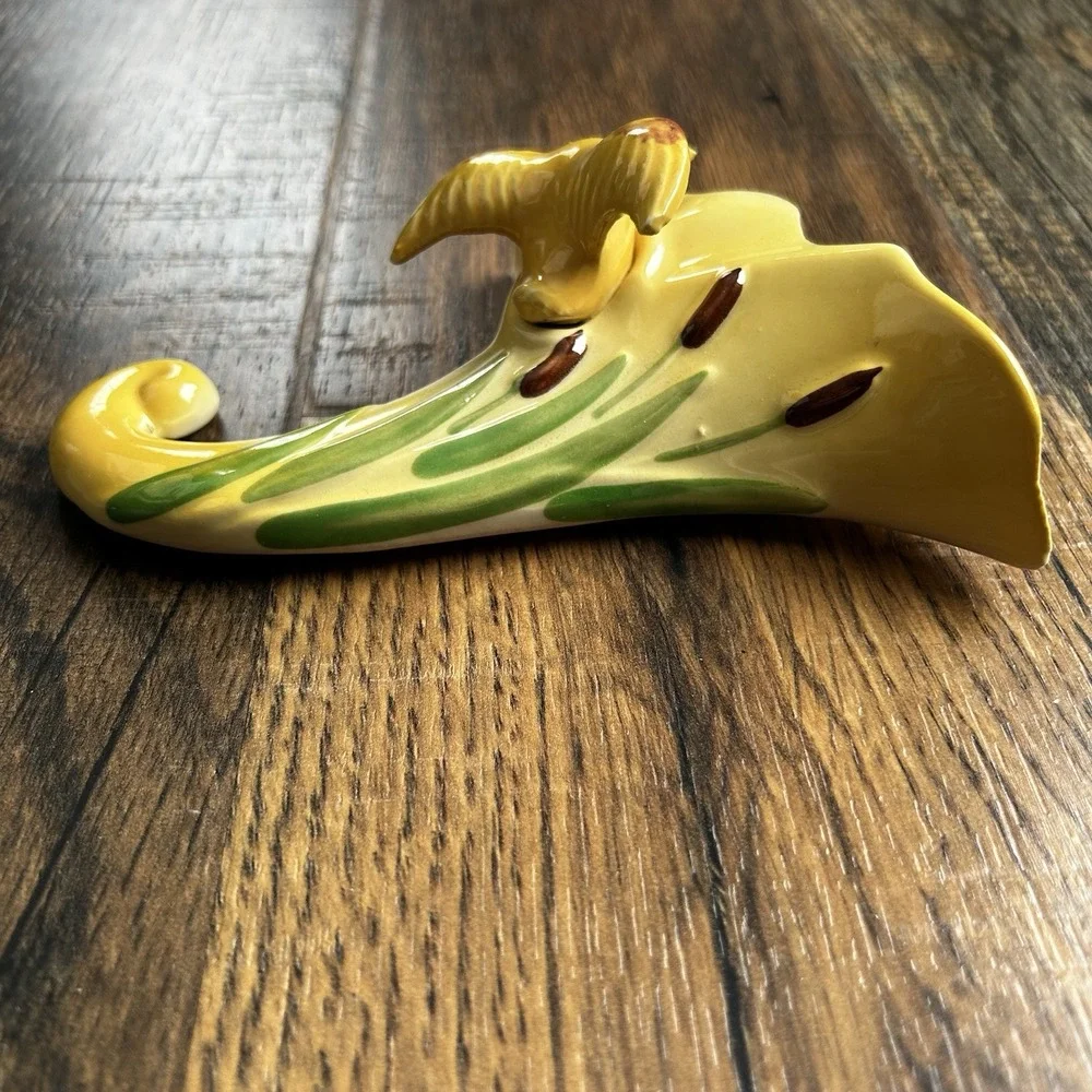 Vintage Ceramic Bird Wall Pocket Vase Cattails MCM Patented 149144